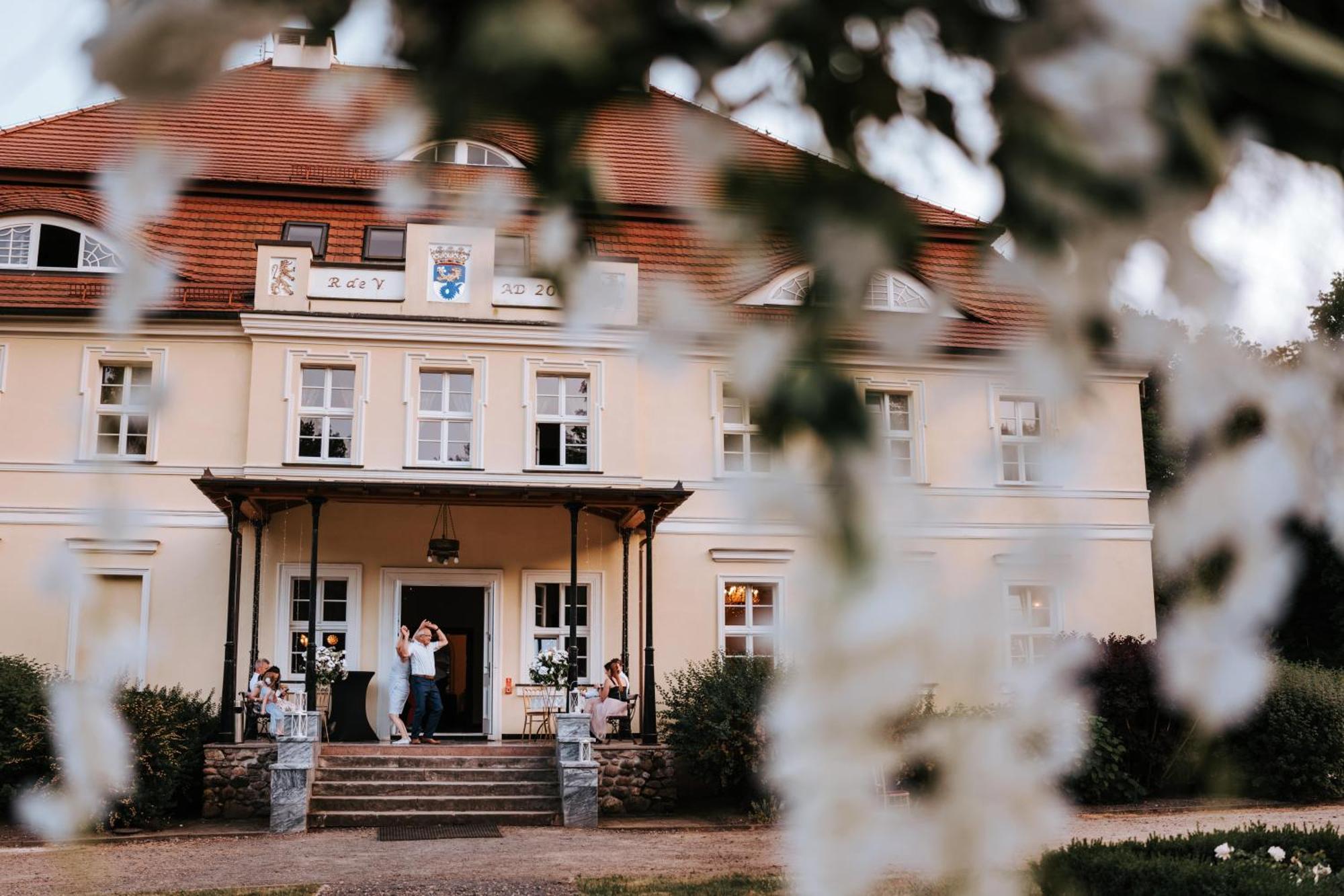 Palac Bogaczow - Noclegi - Restauracja - Przyjecia Экстерьер фото