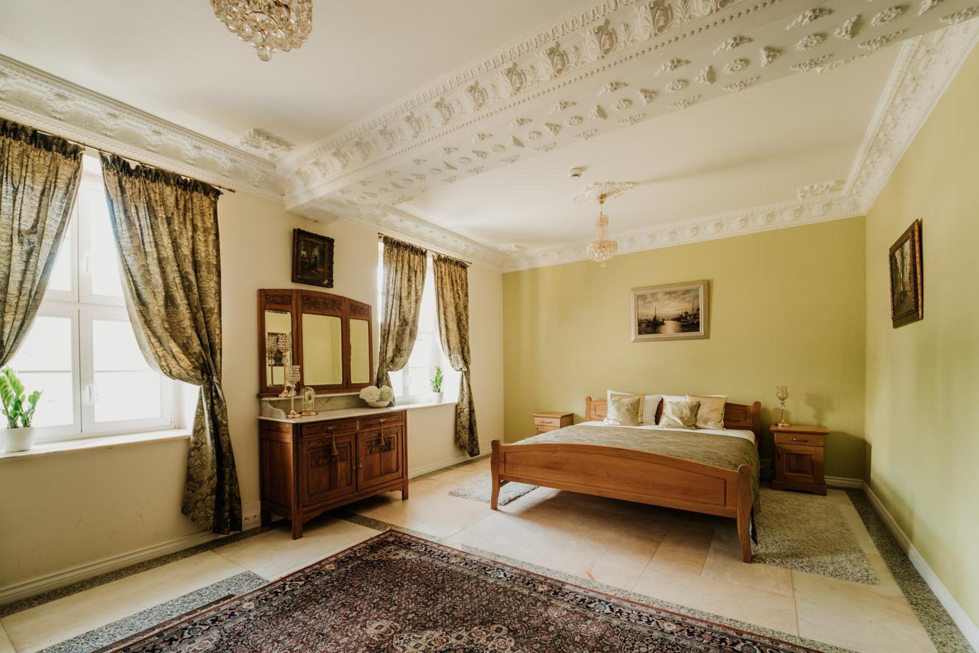 Palac Bogaczow - Noclegi - Restauracja - Przyjecia Экстерьер фото