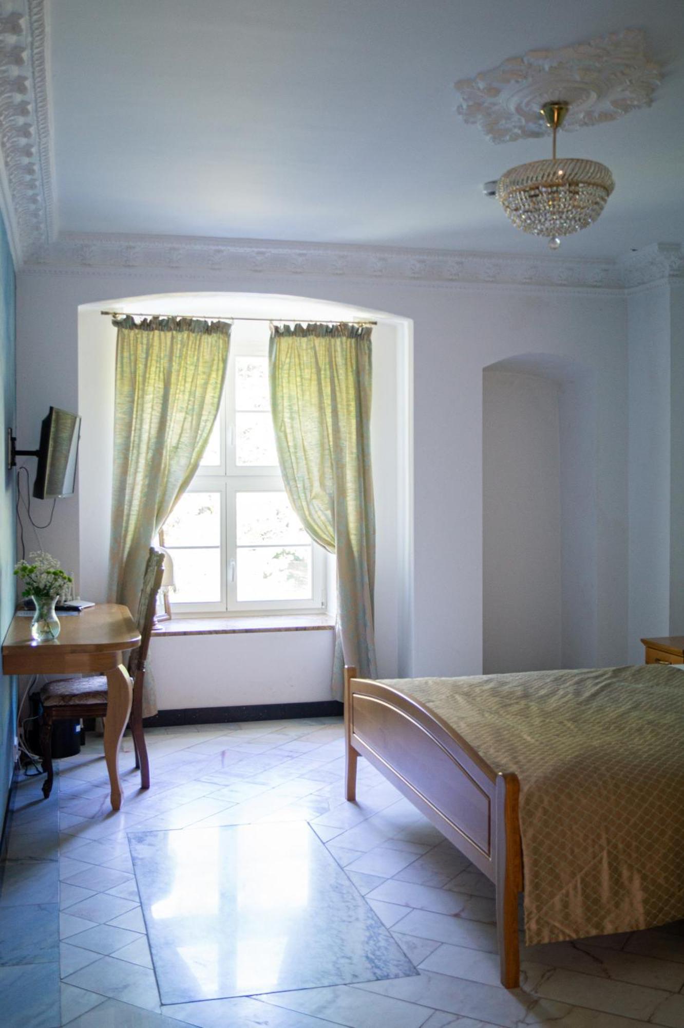 Palac Bogaczow - Noclegi - Restauracja - Przyjecia Экстерьер фото